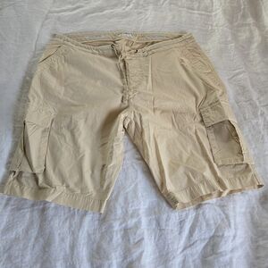Simple Men's Cargo Shorts in Light Beige